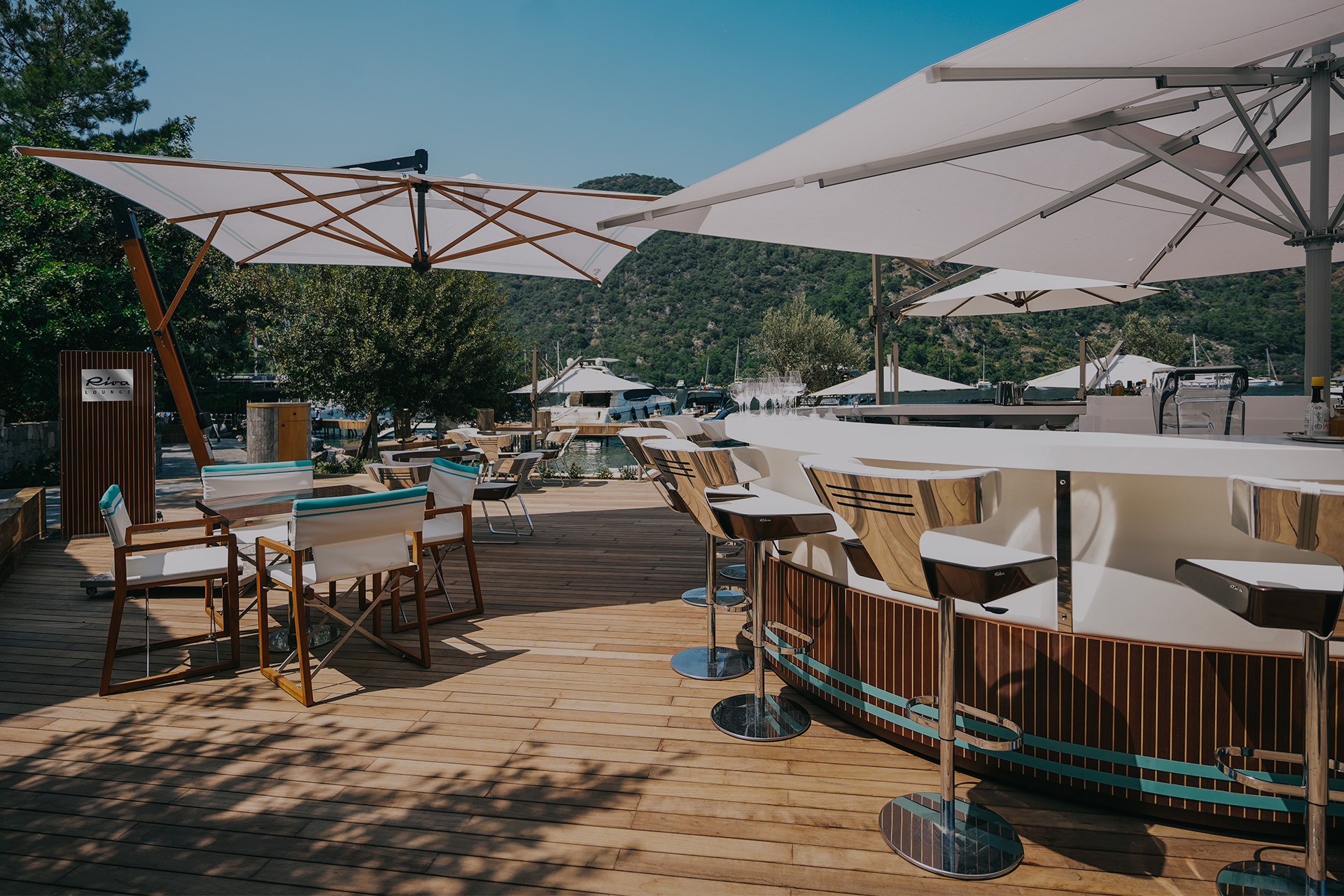 It’s an aquamarine coloured summer, with the inauguration of the new Riva Lounge in Turkey and the return of the iconic Riva Lounge to Porto Cervo in the heart of the Costa Smeralda.